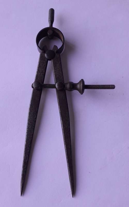 WW2 Military Issue Machinist`s Divider. Stamped With Broad Arrow And Dated. 1940`s.