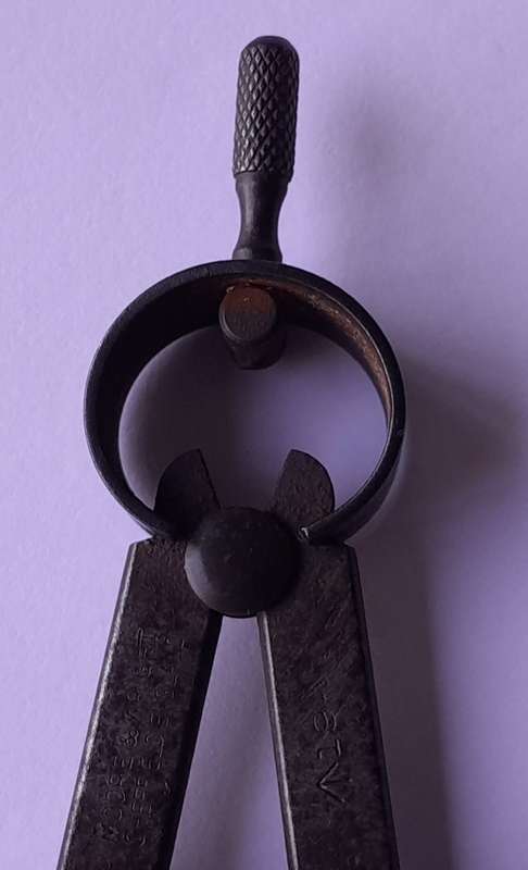 WW2 Military Issue Machinist`s Divider. Stamped With Broad Arrow And Dated. 1940`s.