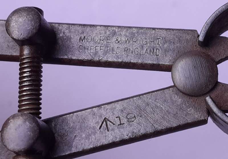 WW2 Military Issue Machinist`s Divider. Stamped With Broad Arrow And Dated. 1940`s.