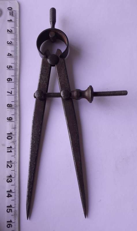 WW2 Military Issue Machinist`s Divider. Stamped With Broad Arrow And Dated. 1940`s.
