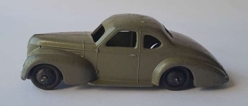Vintage Dinky Toys `Studebaker State Commander Coupe` By Meccano Ltd.