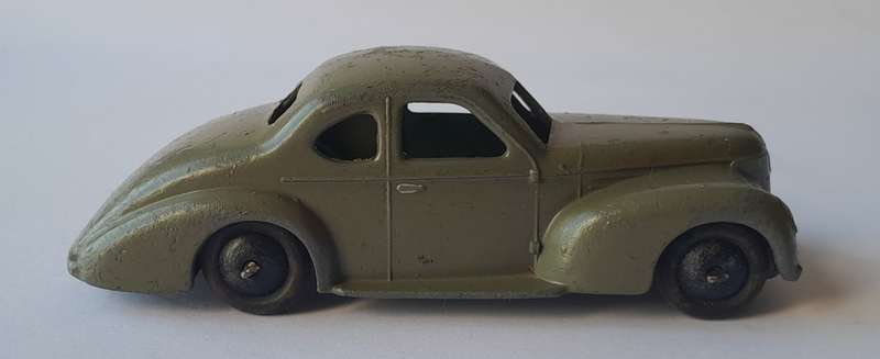 Vintage Dinky Toys `Studebaker State Commander Coupe` By Meccano Ltd.