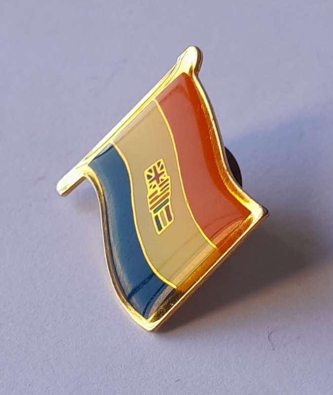 Vintage Pre 1994 SA Badge.