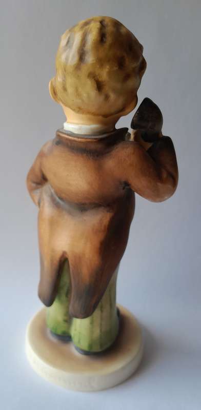 Vintage Hummel `Hello` Figurine.  TMK.3 (1960-1972).