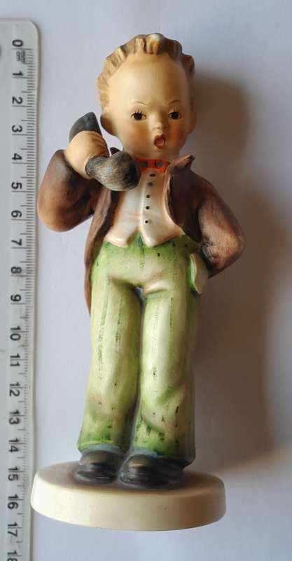 Vintage Hummel `Hello` Figurine.  TMK.3 (1960-1972).