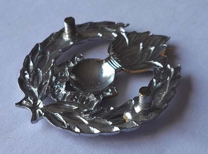 SA Army Engineer Corps Beret Badge.  Shortened Lugs Intact.