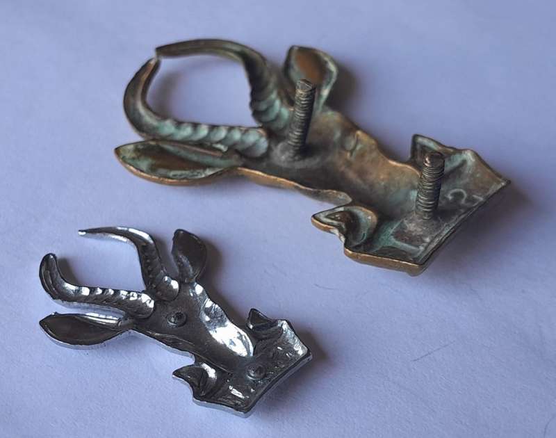 Vintage SA Infantry Brass Cap Badge and Chrome Collar Badge.