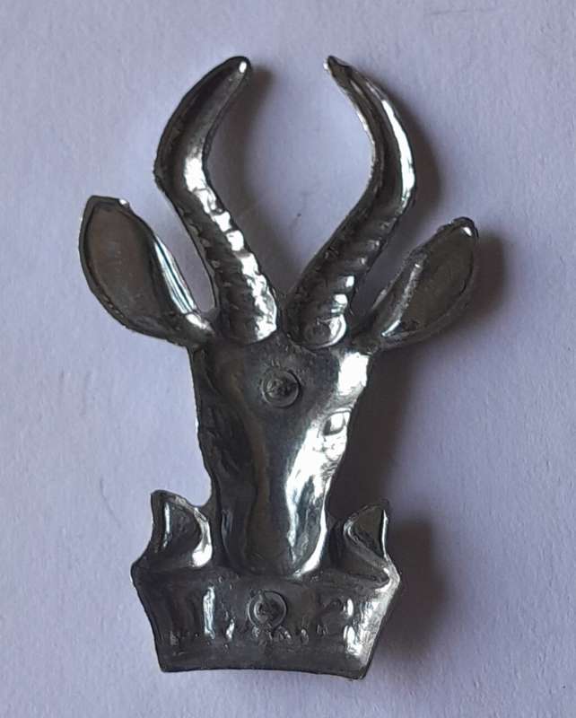Vintage SA Infantry Brass Cap Badge and Chrome Collar Badge.