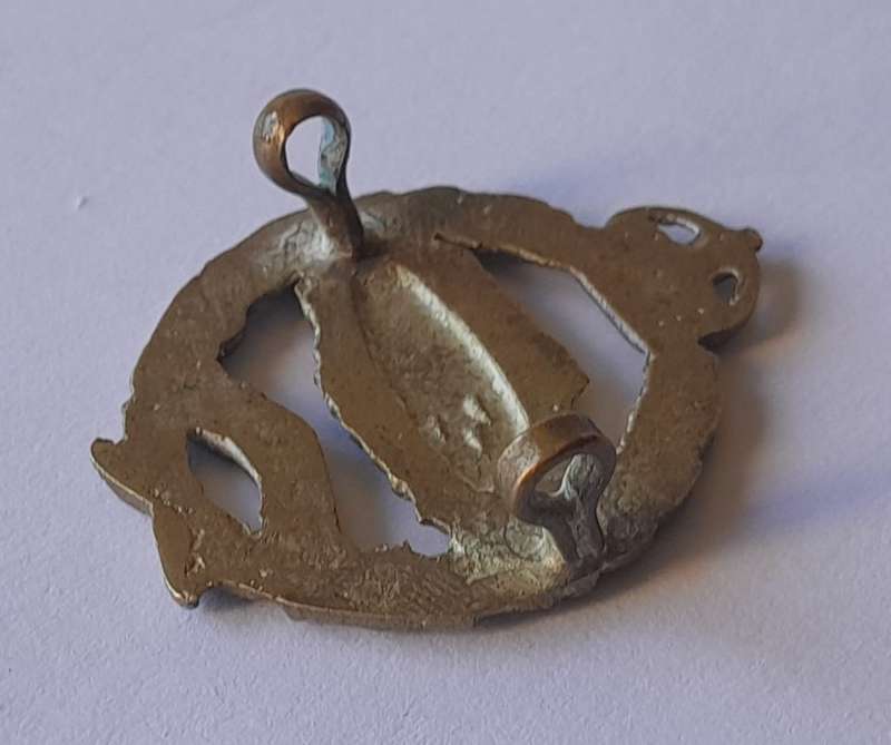 WW2 British Army Royal Tank Regiment Cap and Collar Badges.  Lugs Intact.