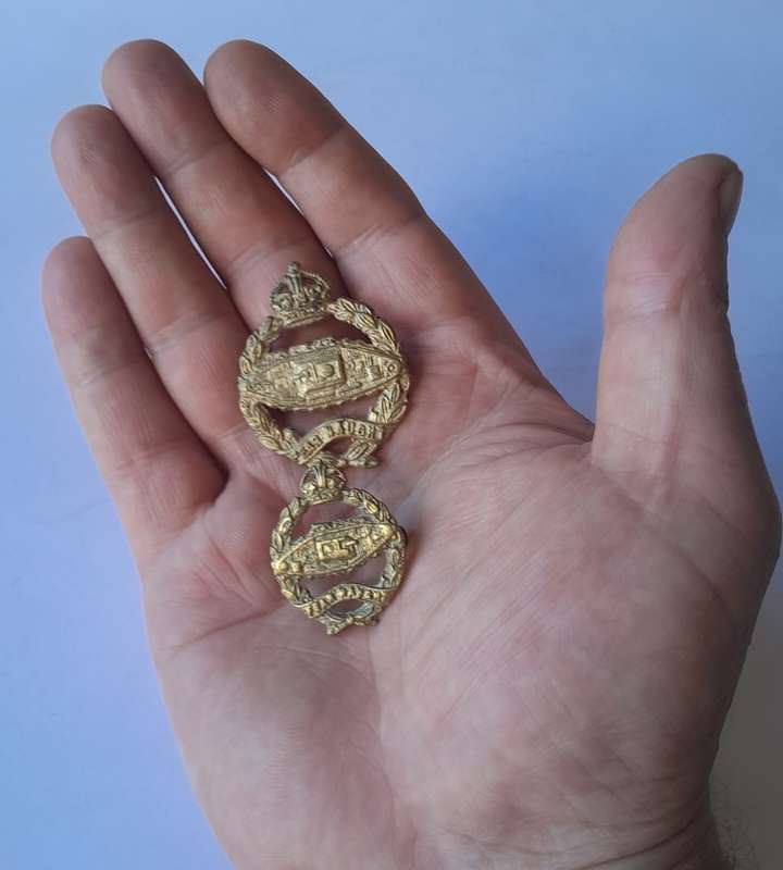 WW2 British Army Royal Tank Regiment Cap and Collar Badges.  Lugs Intact.