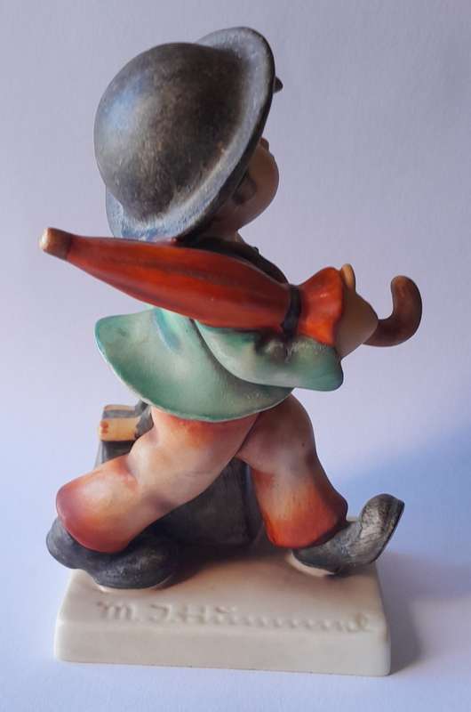Vintage Hummel `The Merry Wanderer` Figurine. TMK 3 (1960-1972).