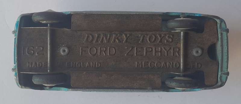 Dinky Toys Die Cast Ford Zephyr Saloon By Meccano. Made in England. No. 162.