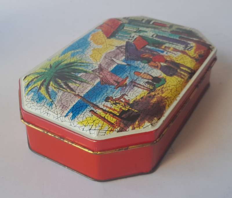 Vintage South African Darling Toffee Tin. 14.5 x 9.5cm.