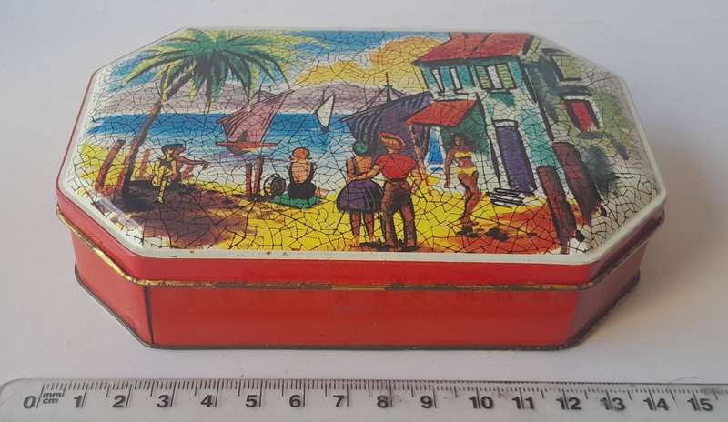 Vintage South African Darling Toffee Tin. 14.5 x 9.5cm.