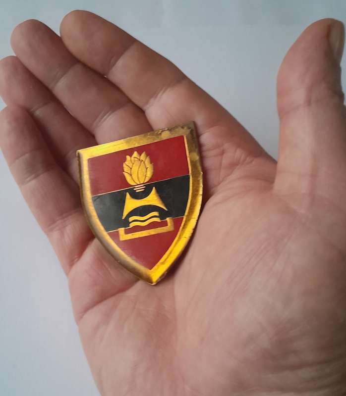 SADF 2 Field Engineer Regiment Shoulder Flash.  No Pins.