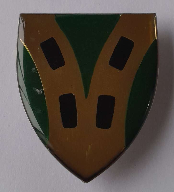 SADF 4 Vehicle Reserve Park (4VRP) Unit Shoulder Flash.  All Pins Intact.