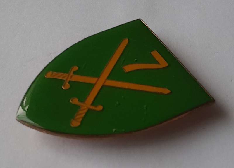 SADF 7 South African Division Shoulder Flash (from 1992).  All Pins Intact.