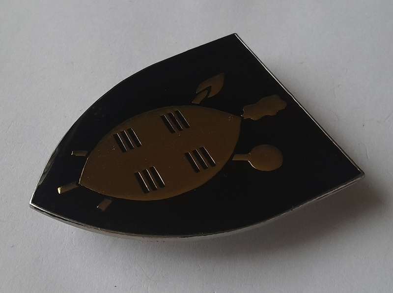 SADF 121 South African Infantry (121 Zulu) Battalion Shoulder Flash.  All Pins Intact.