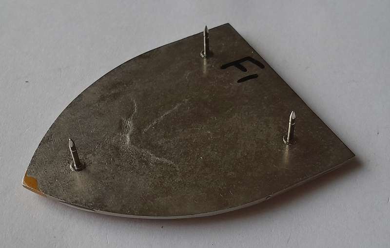 SADF 8 South African Infantry (8 SAI) Battalion Shoulder Flash.  All Pins Intact.