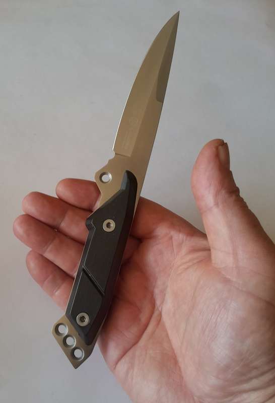 U.S.A. Saber ShuangRong Company Hunting Knife with Sheath.  23.5cm