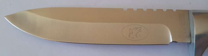 U.S.A Saber Columbia Wolf Survival Knife with Belt Sheath.  25cm.