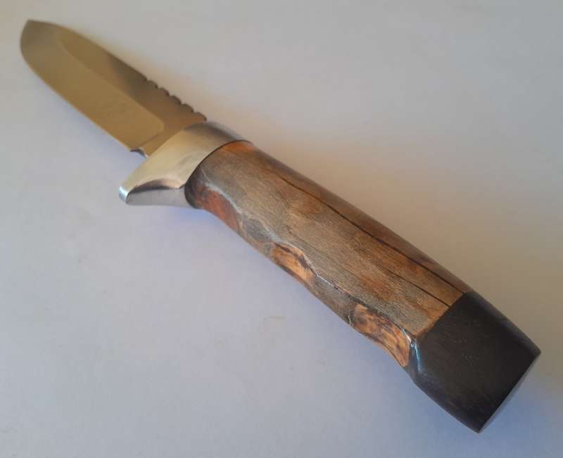 U.S.A Saber Columbia Wolf Survival Knife with Belt Sheath.  25cm.