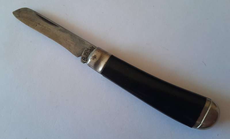 Vintage Richards, Sheffield Folding Knife. 14.5 cm.