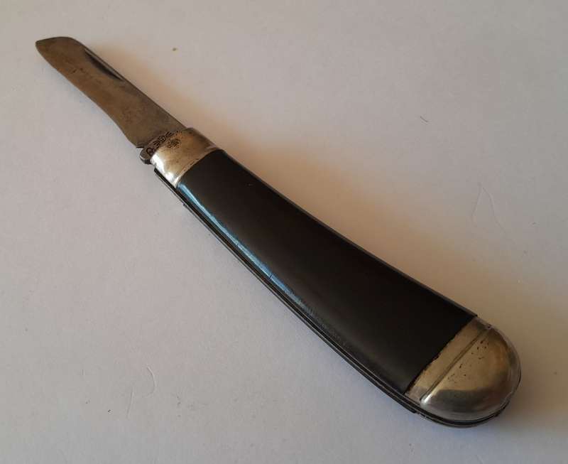 Vintage Richards, Sheffield Folding Knife. 14.5 cm.