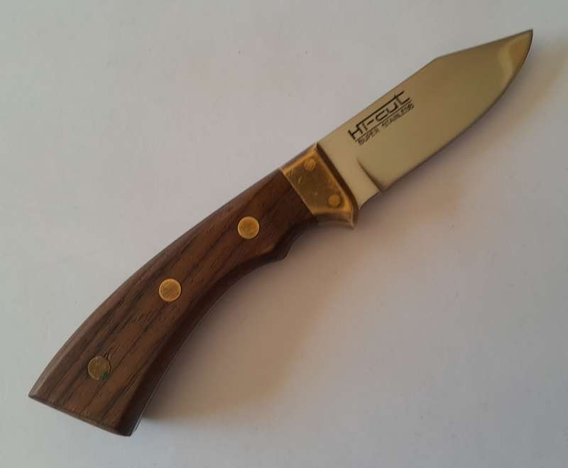 Vintage Hi-Cut Hunting Knife with Leather Sheath.  20.5cm.