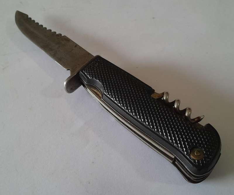 Vintage Solingen Germany Fixed-Blade Hunting Knife with Leather Sheath.  17cm