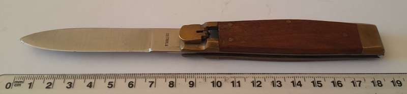 "Reserved" Rare Lever Lock Hunter Folding Knife. 18.5cm.