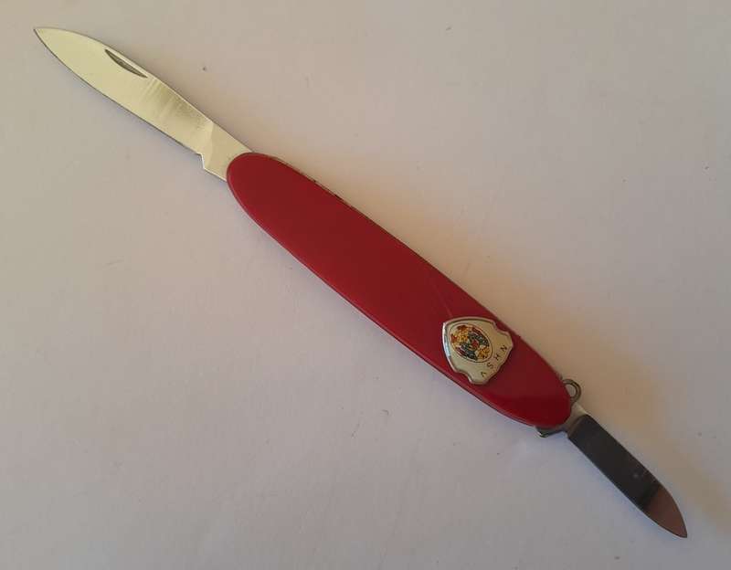 Vintage Folding Pocket Knife.  "NHSV" Coat-of-Arms.  16.5cm.