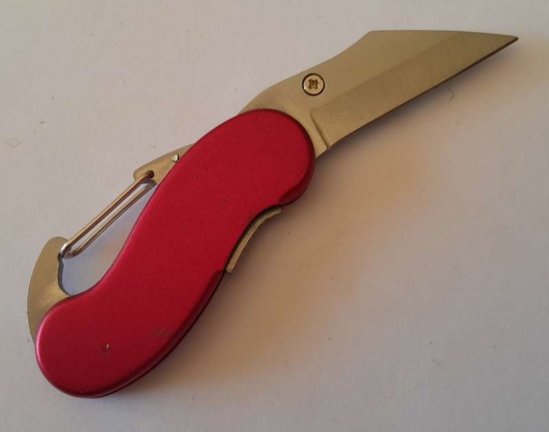 Victory Cloud Folding Pocket Knife.  10cm.