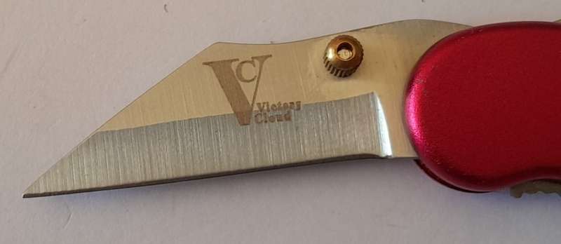 Victory Cloud Folding Pocket Knife.  10cm.