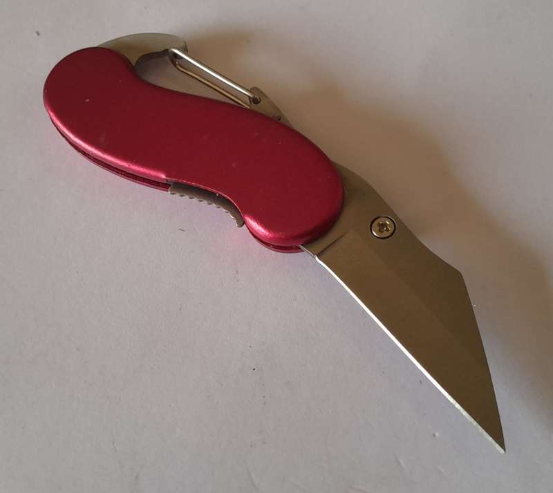 Victory Cloud Folding Pocket Knife.  10cm.