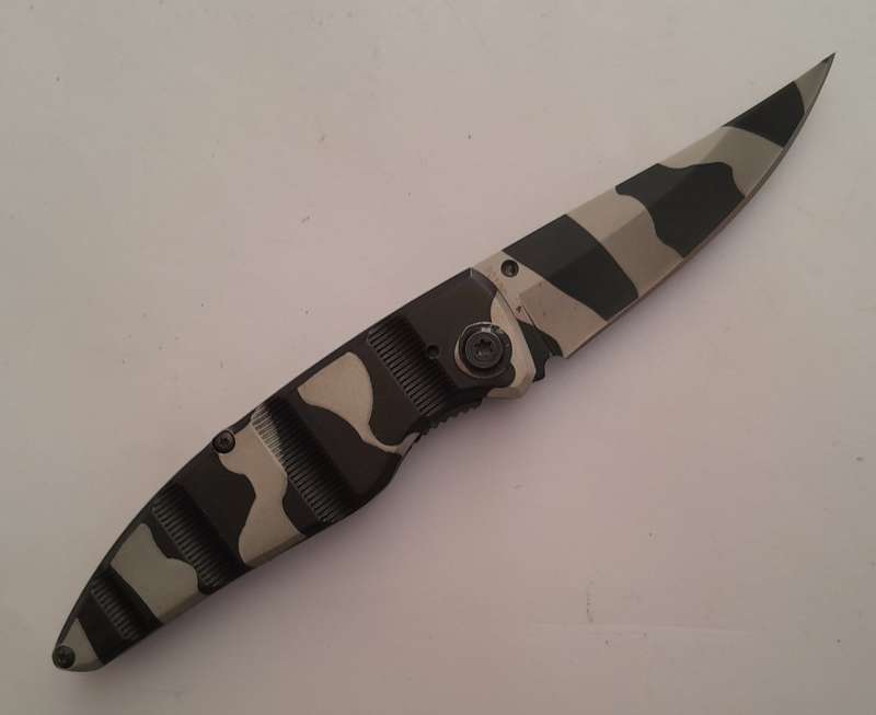 Columbia Scorpion King Mimetic Folding Knife.  18cm.
