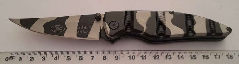 Columbia Scorpion King Mimetic Folding Knife.  18cm.