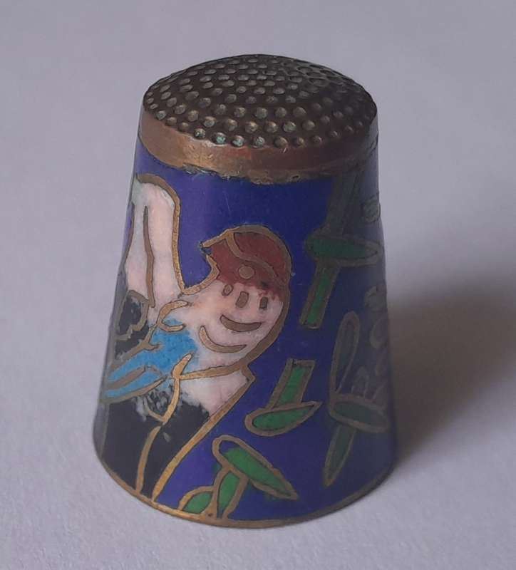 Vintage Chinese Cloisonne Enamel Thimble.
