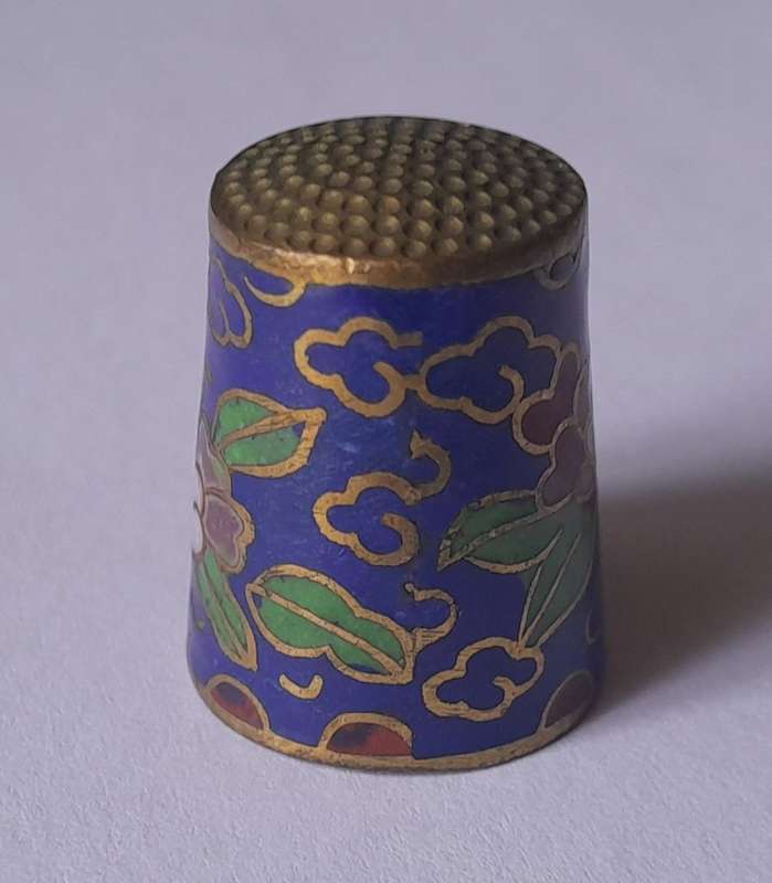 Vintage Chinese Cloisonne enamel thimble.