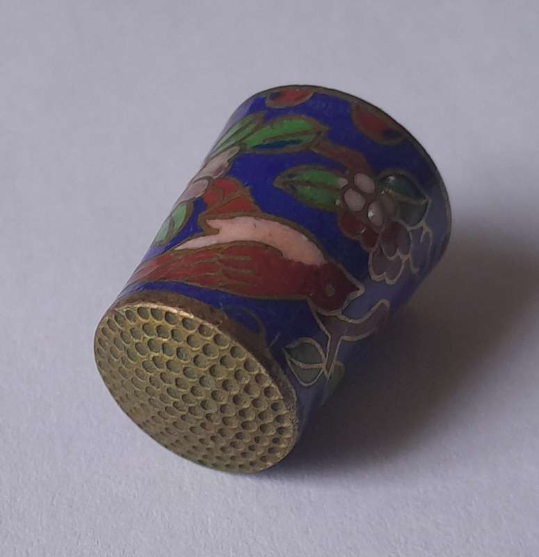 Vintage Chinese Cloisonne enamel thimble.