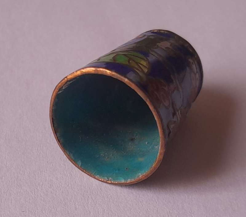 Vintage Chinese Cloisonne enamel thimble.