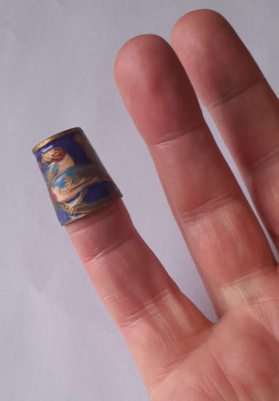 Vintage Chinese Cloisonne enamel thimble.