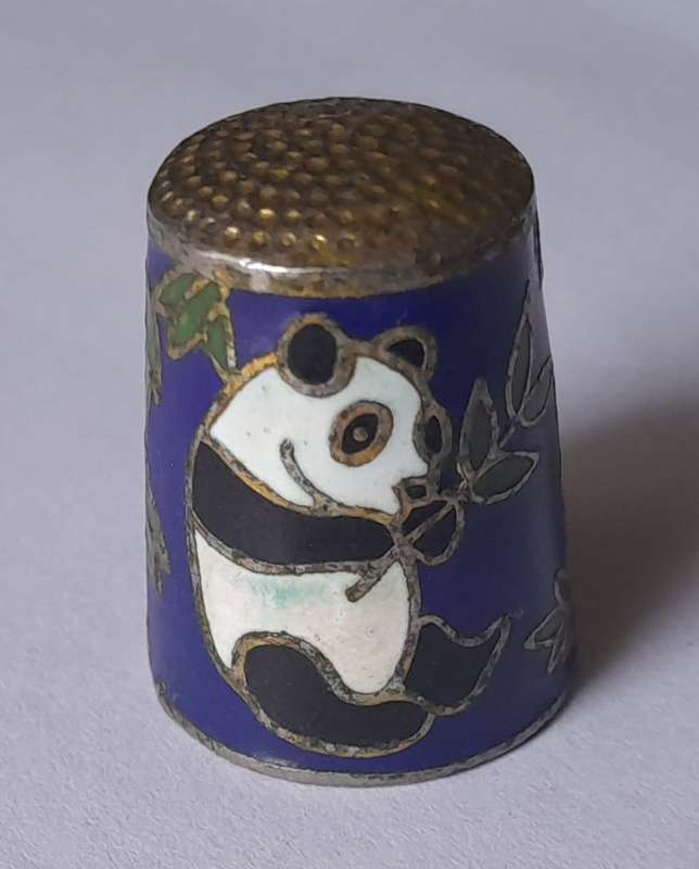 Vintage Chinese Cloissonne Enamel Thimble (Blue).