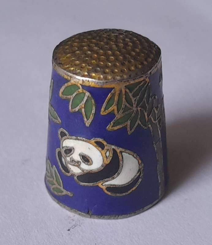 Vintage Chinese Cloissonne Enamel Thimble (Blue).