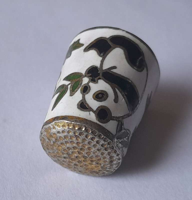 Vintage Chinese Cloissonne Enamel Thimble (White).