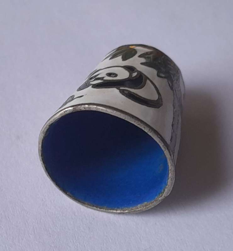 Vintage Chinese Cloissonne Enamel Thimble (White).