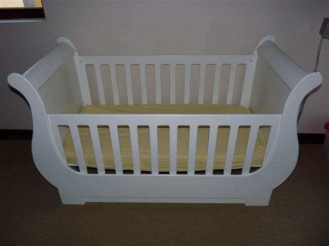 Large cot (Treehouse)