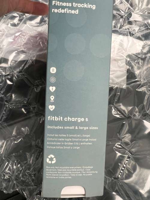 Fitbit Charge 5
