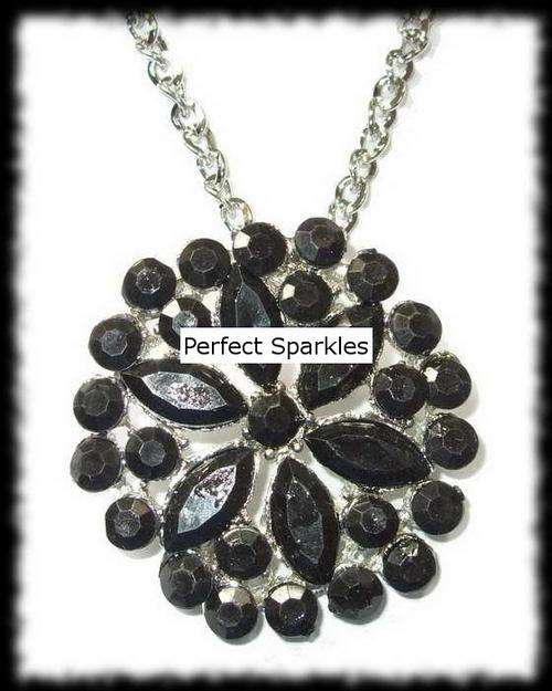 Gorgeous Pendant Necklace Set