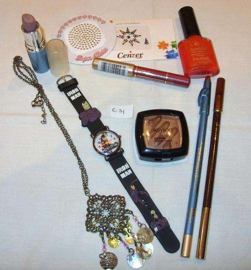 CLEAROUT Lot E31 - WATCH INCLUDED!